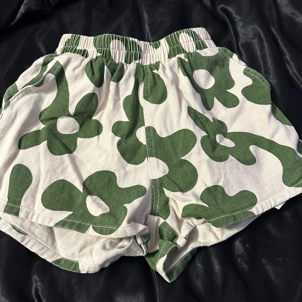 Green Floral Women's Shorts